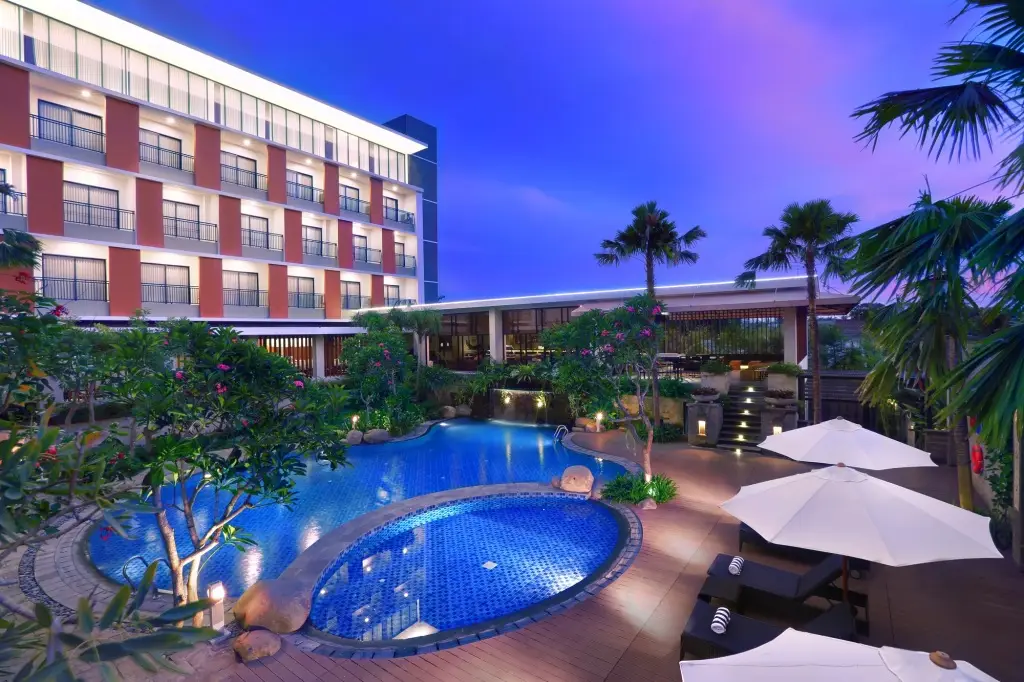 Отель Aston Bojonegoro City Hotel — фото 1
