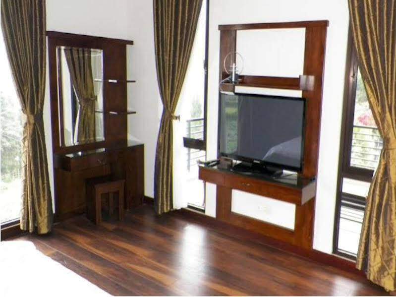 Паромпонг: Villa Qfa Syariah