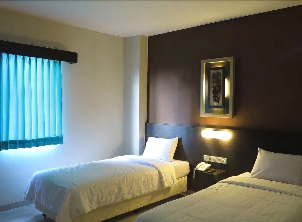 Соронг: The Waigo Hotel