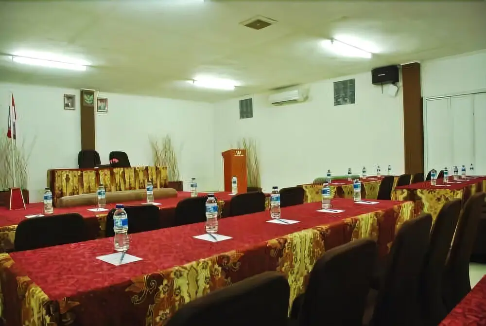Соронг: The Waigo Hotel
