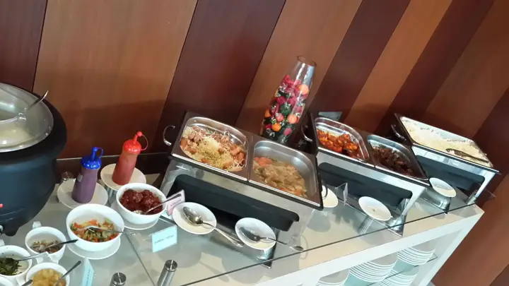 Джакарта: V Hotel Jakarta