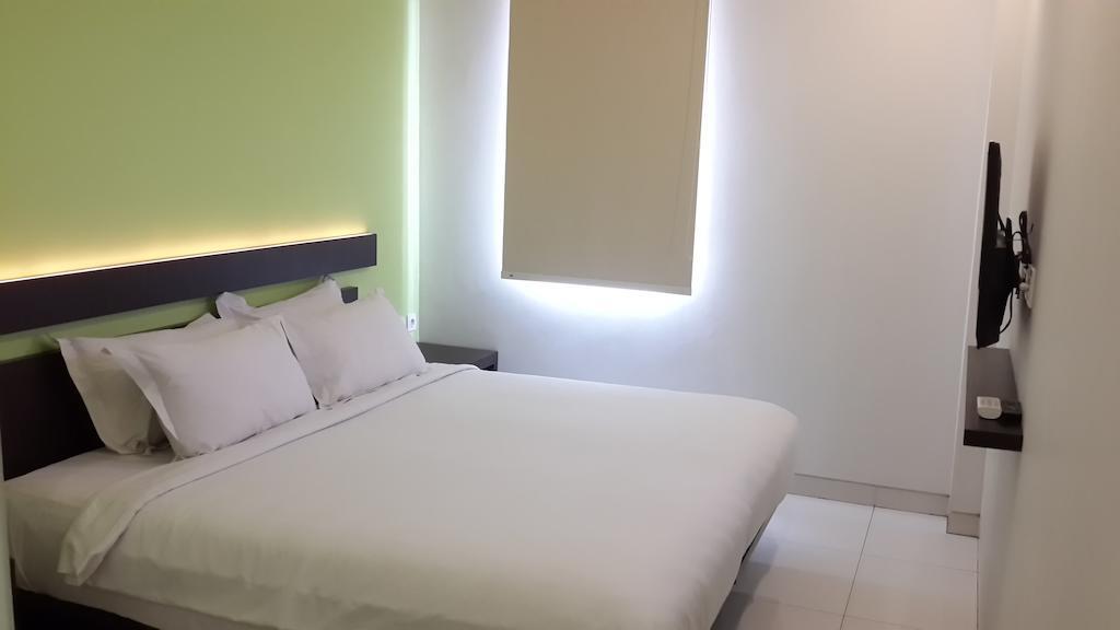Джакарта: V Hotel Jakarta