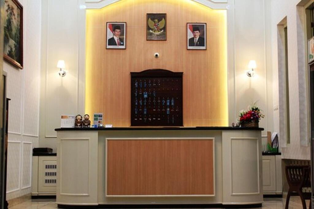 Пурвокерто: Hotel Besar Purwokerto