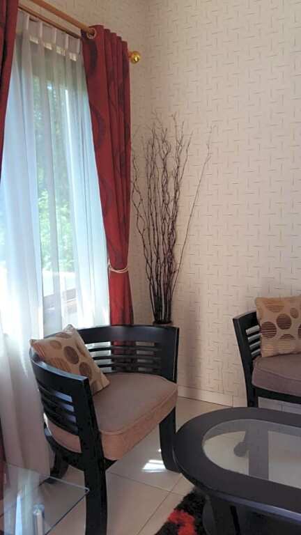 Паромпонг: Villa Roemi