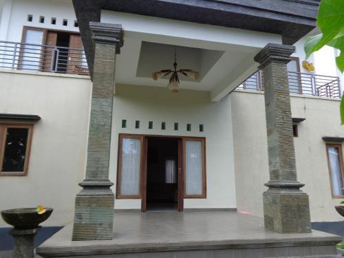 Убуд: Sakha House