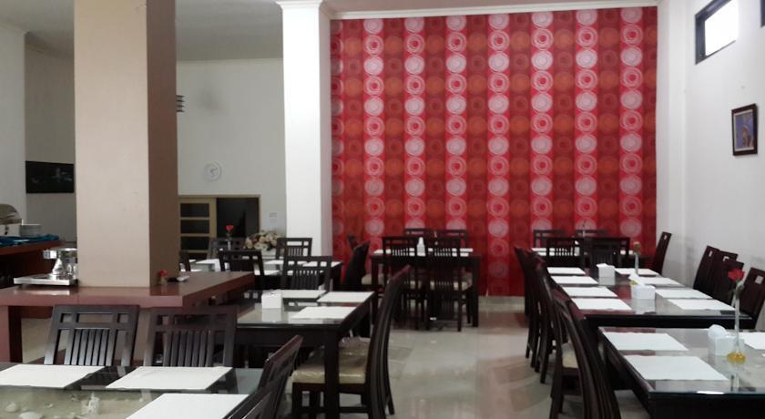 Банджанбару: Hotel Ratu Elok