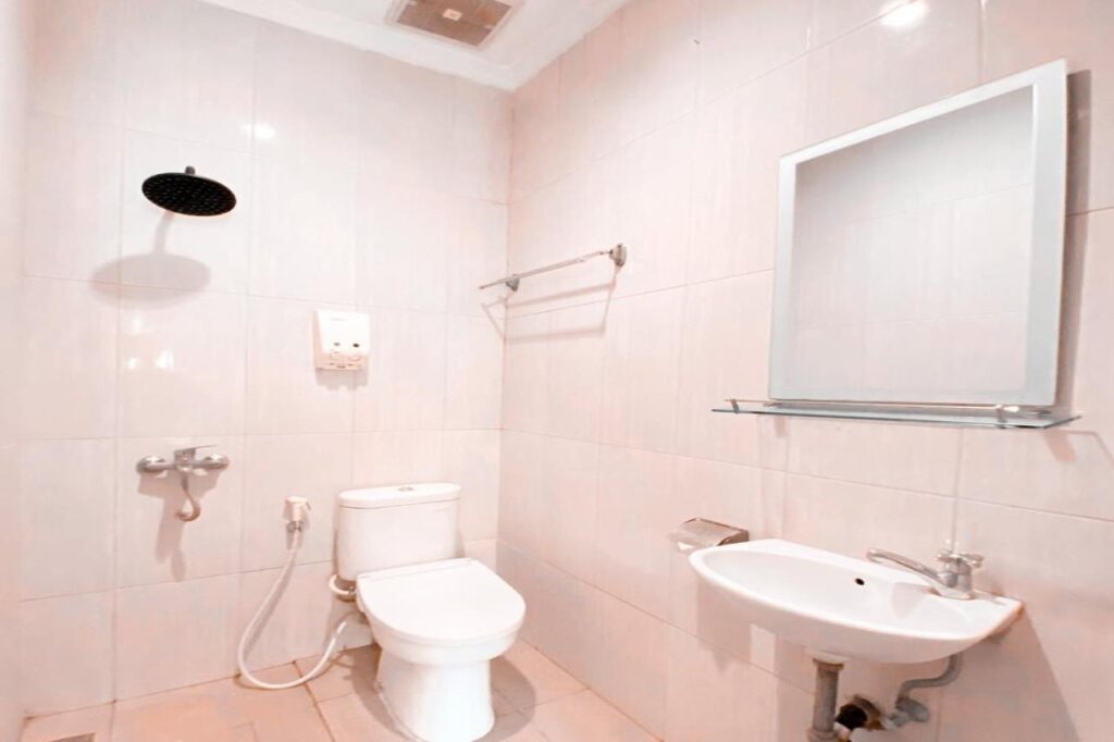 Суракарта: Dinasty Smart Hotel