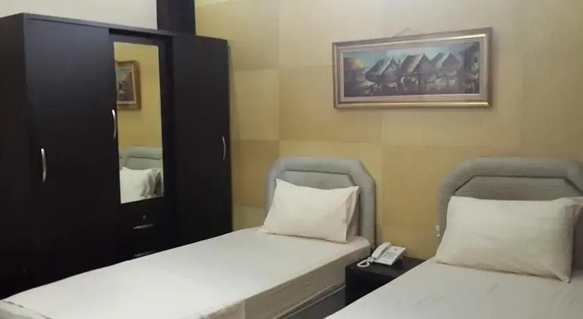 Джакарта: Wisma Davinci Keb Kacang 94