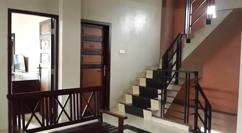 Джакарта: Wisma Davinci Keb Kacang 94