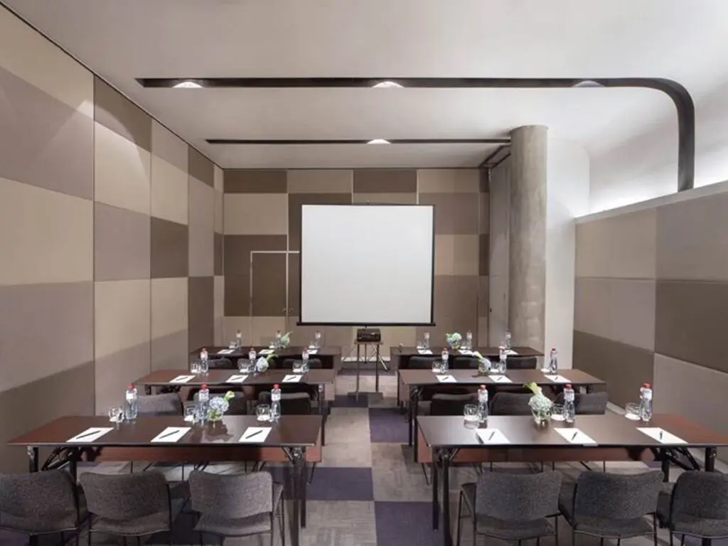 Джакарта: ARTOTEL Thamrin Jakarta
