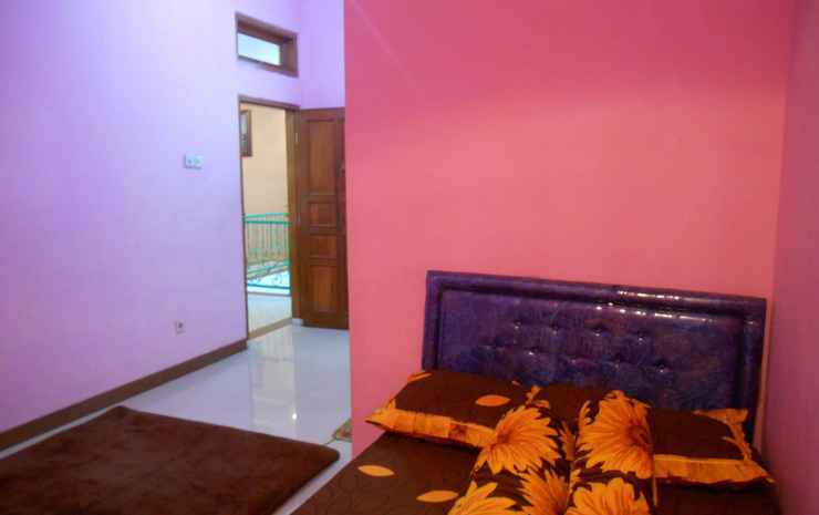 Паромпонг: The Priangan Guesthouse