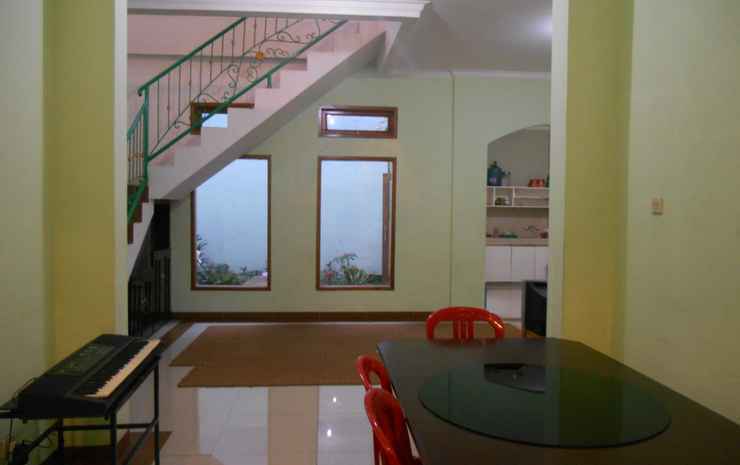 Паромпонг: The Priangan Guesthouse