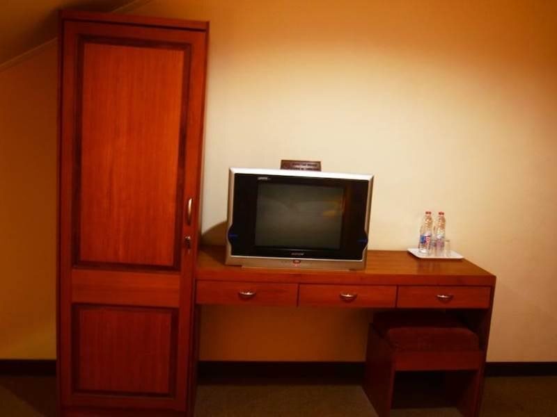Сиамис: The Priangan Hotel I Yos Sudarso