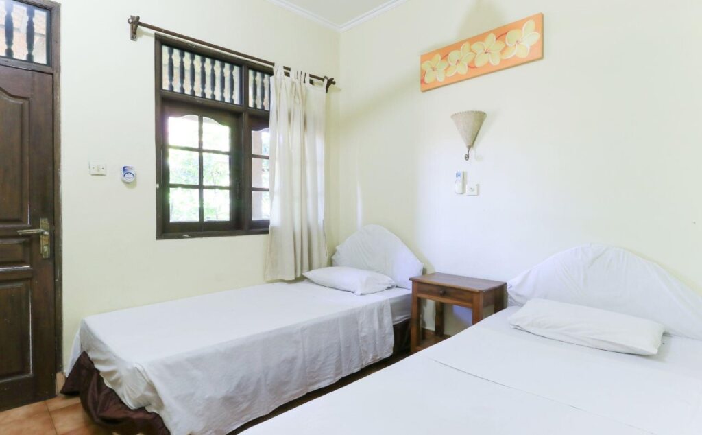 Surfaris Inn Kuta — фото 1