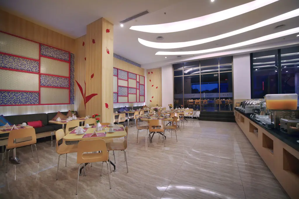 Макассар: Aston Inn Pantai Losari Makassar