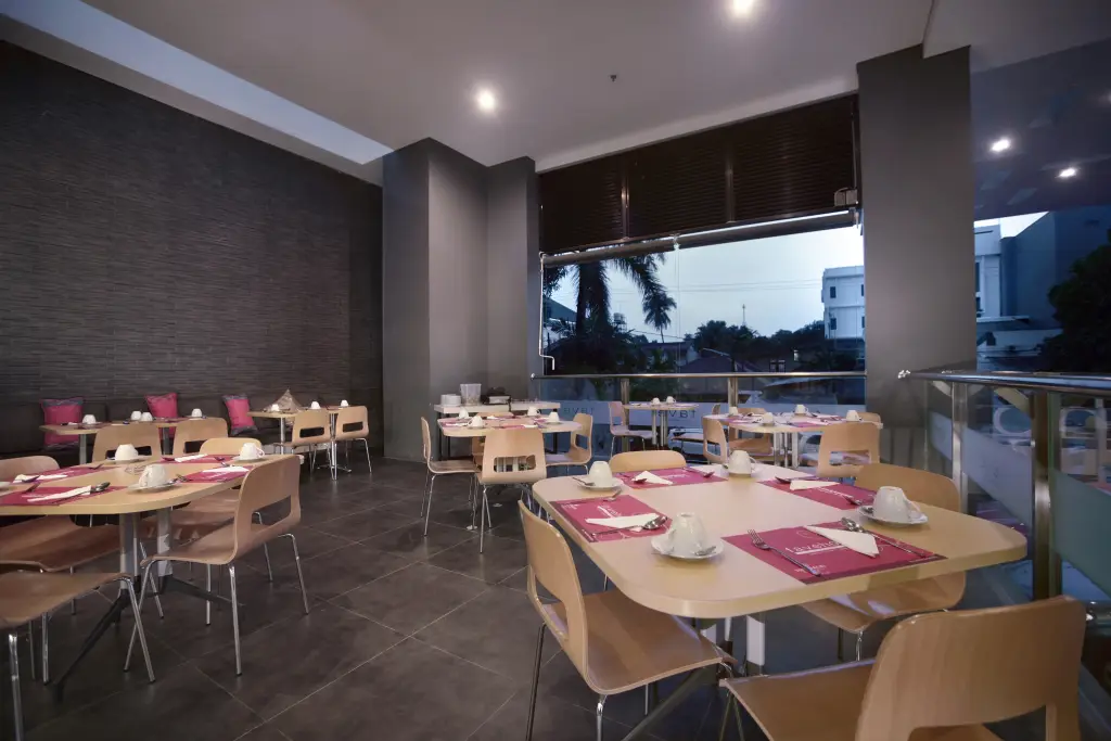 Макассар: Aston Inn Pantai Losari Makassar