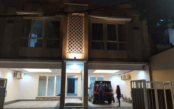 Джакарта: The Kamar