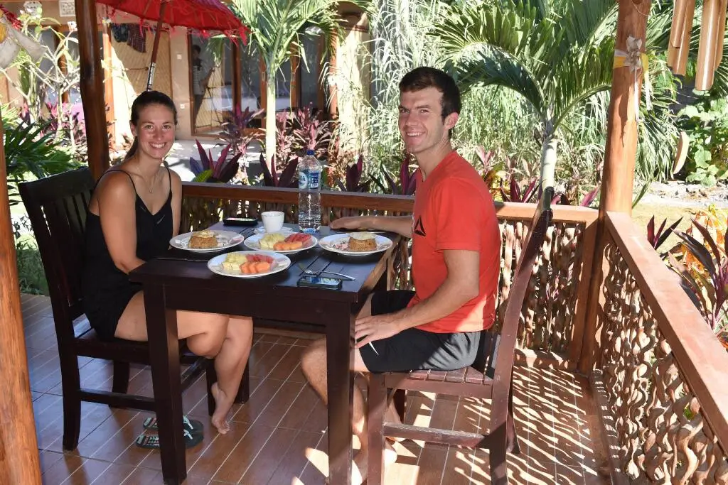 Педжаракан: Made Taro - Menjangan Homestay