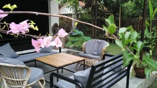 Батуретно: Rumah Lotus