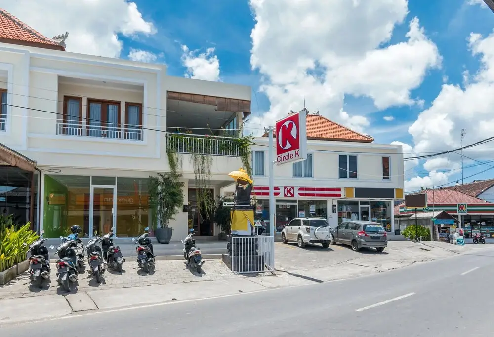 Alya Guesthouse Seminyak — фото 1