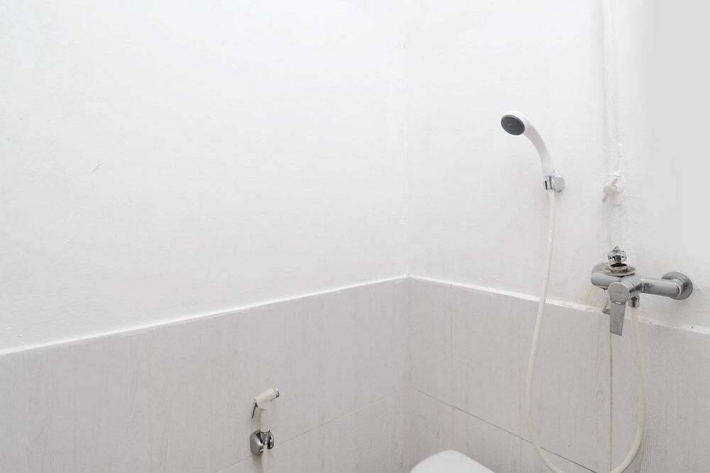 Джакарта: RedDoorz @Duren Tiga Barat