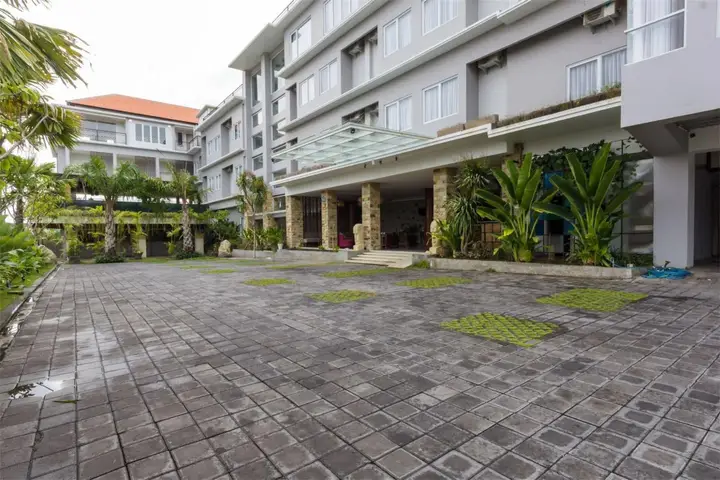 Табанан: RedDoorz Plus @ Gunung Salak Street