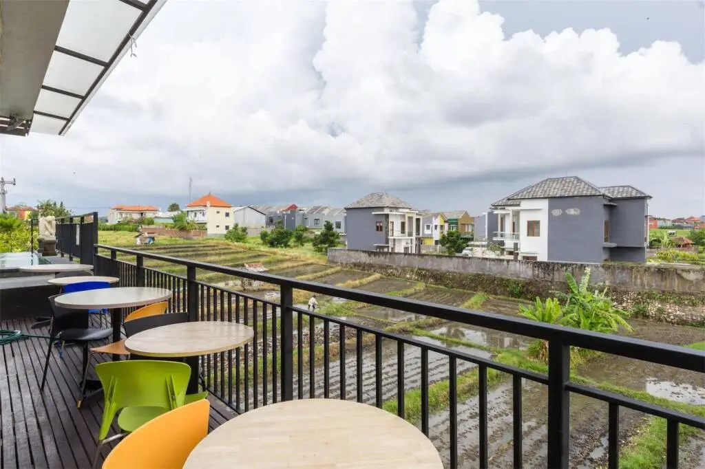 Табанан: RedDoorz Plus @ Gunung Salak Street