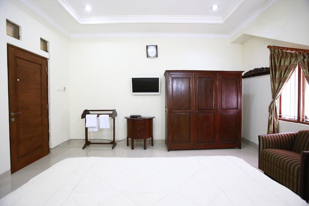 Джакарта: RedDoorz@Pondok Pinang 2