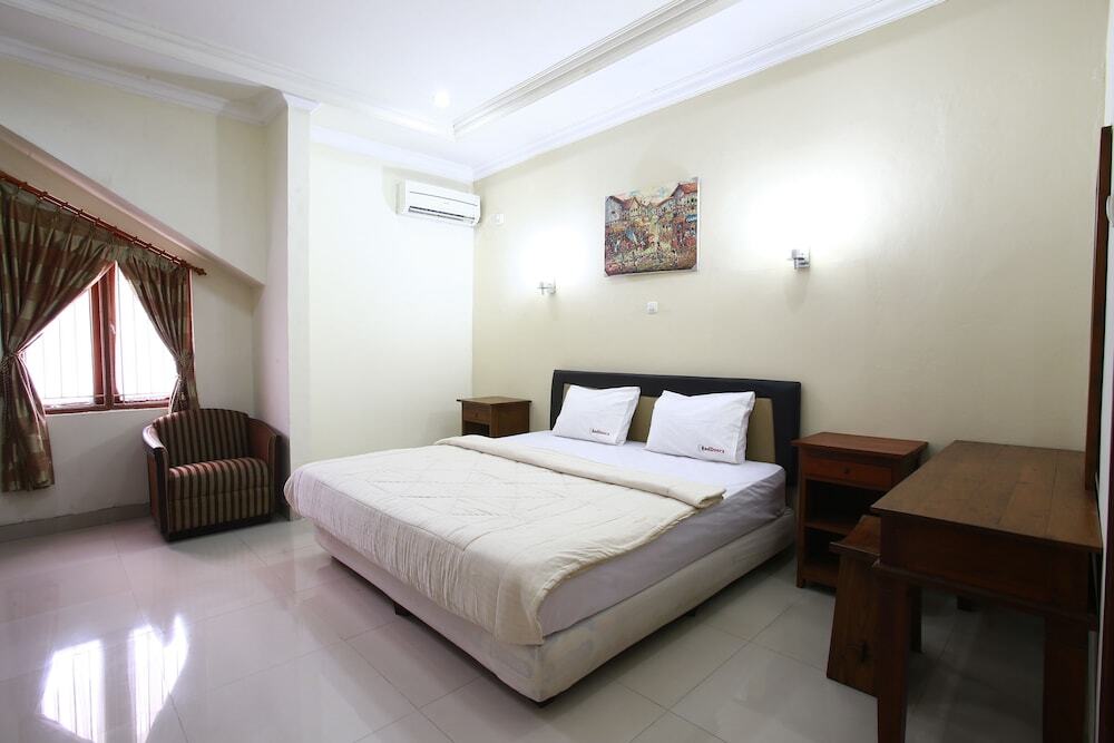 Джакарта: RedDoorz@Pondok Pinang 2