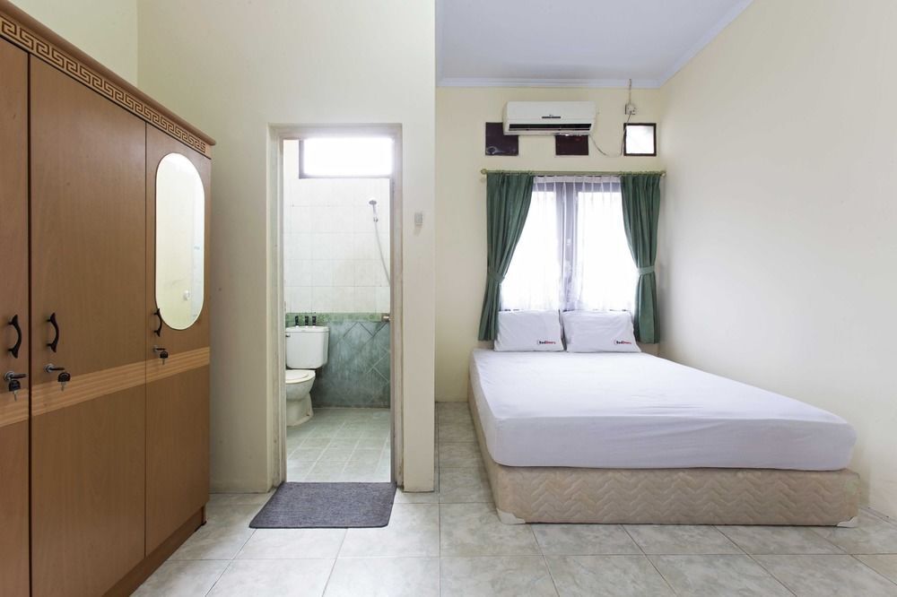 Джакарта: RedDoorz near RS Fatmawati