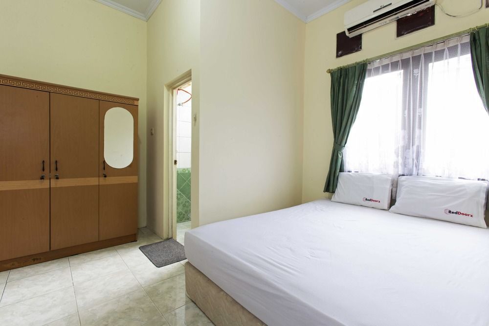 Джакарта: RedDoorz near RS Fatmawati
