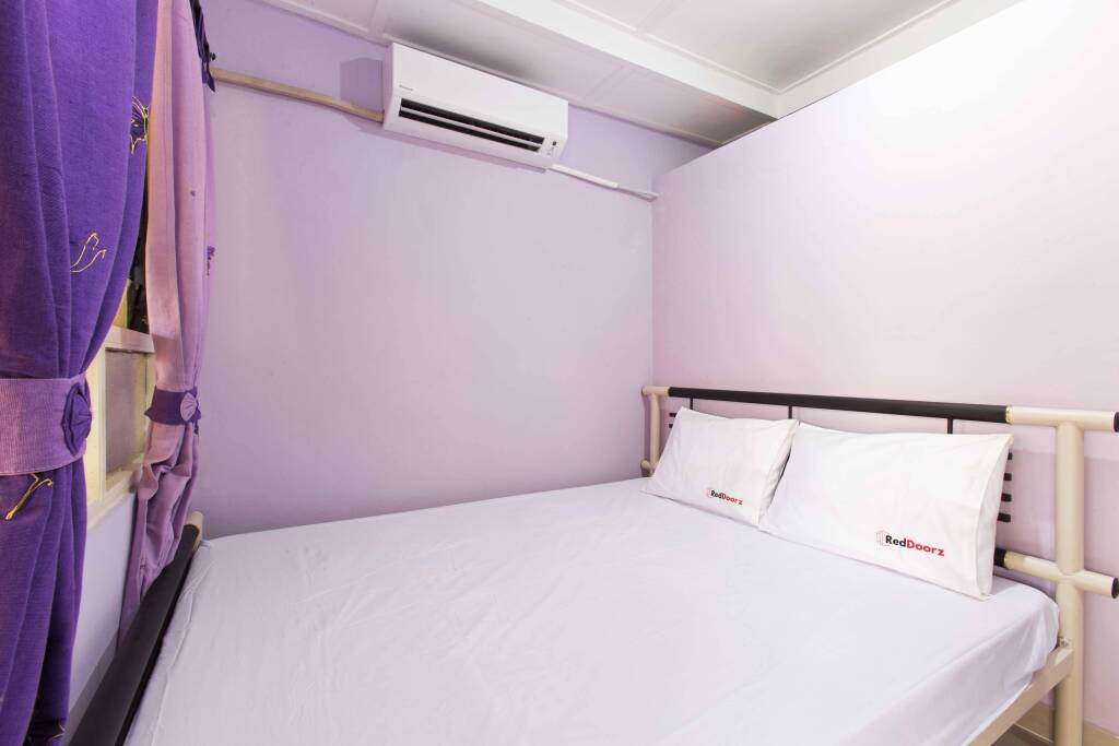 Джакарта: RedDoorz near Senen Station