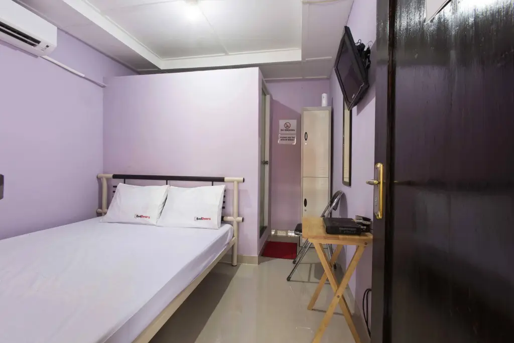 Джакарта: RedDoorz near Senen Station
