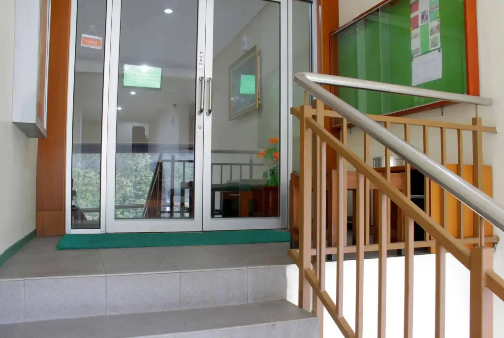 Бандунг: RedDoorz near Paris Van Java