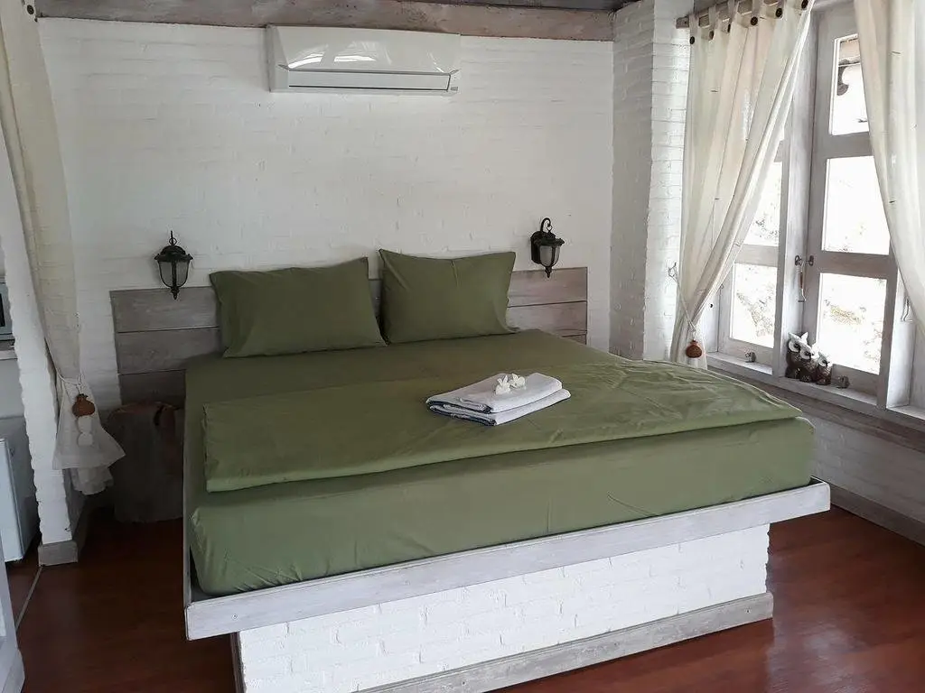 Jerowaru: Lombok Hill Wiolett