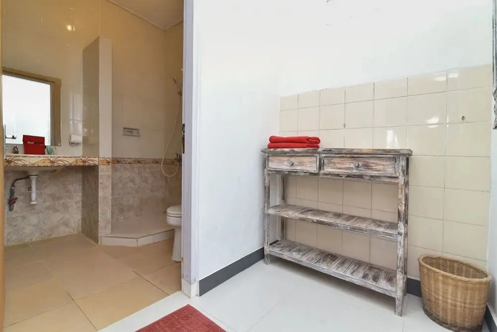 Танджунг-Беноа-Бич: RedDoorz near Tanjung Benoa Beach