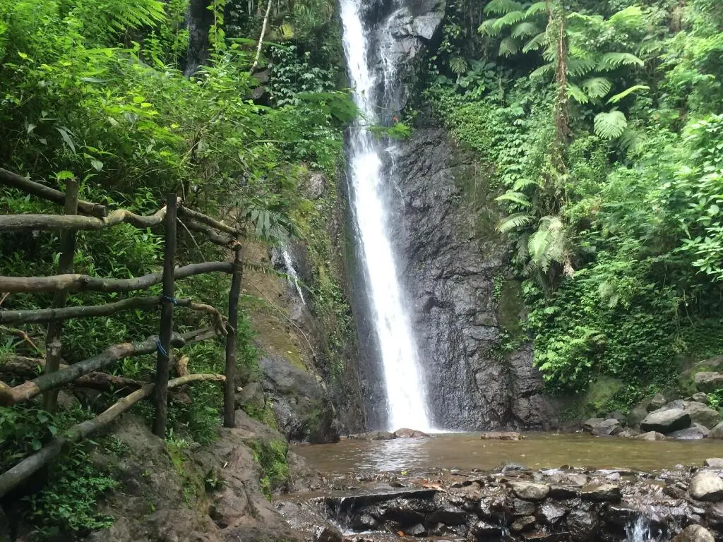 Сукарайя: Gunung Geulis Cottages managed by Royal Tulip