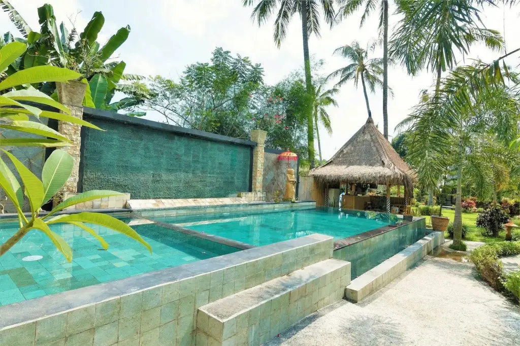 Матарам: ZEN Rooms Lombok Raya Senggigi