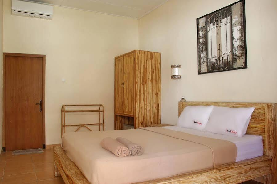 Кута: RedDoorz @ Sriwijaya Legian