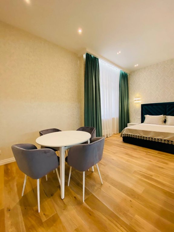 Сочи: Studiya Dlya 3 Kh U Morporta V Samom Tsentre Sochi Apartments