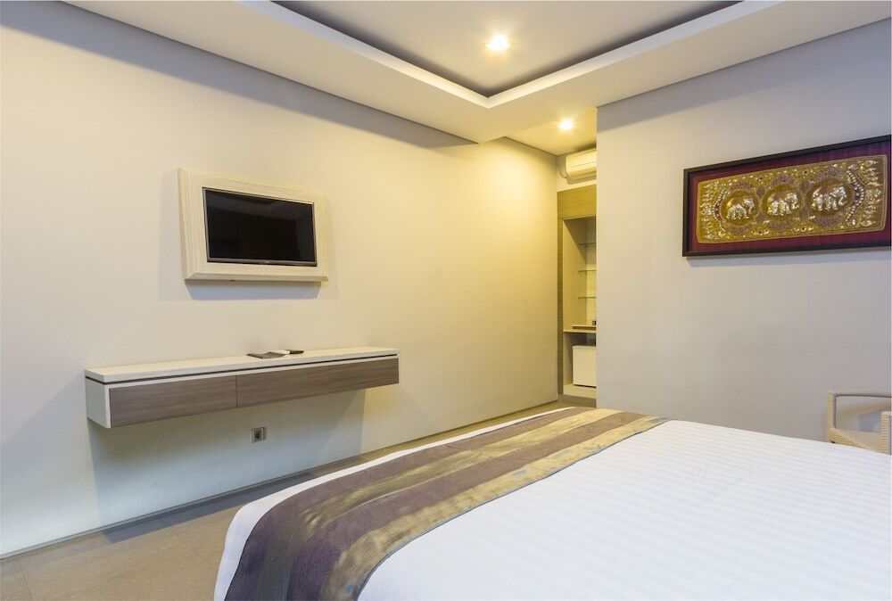 Кута: RedDoorz Plus @ Troppozone Legian