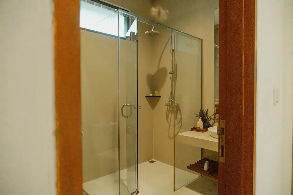 Бандунг: Ohara City View 5BR Villa Heated Pool and Billiard