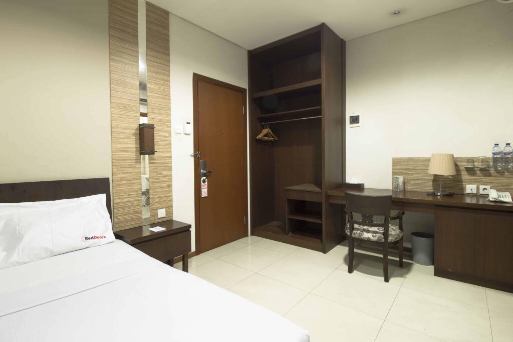 RedDoorz @ Thamrin Residence — фото 1