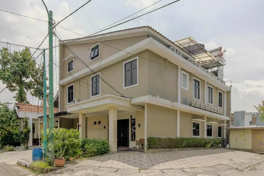 Чикаранг: RedDoorz Plus near Lippo Cikarang Mall