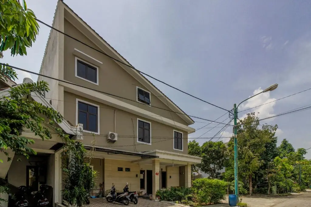 Чикаранг: RedDoorz Plus near Lippo Cikarang Mall
