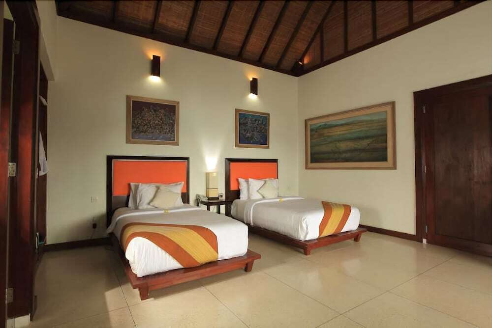 Битунг: Nusa Nalan Beach Resort
