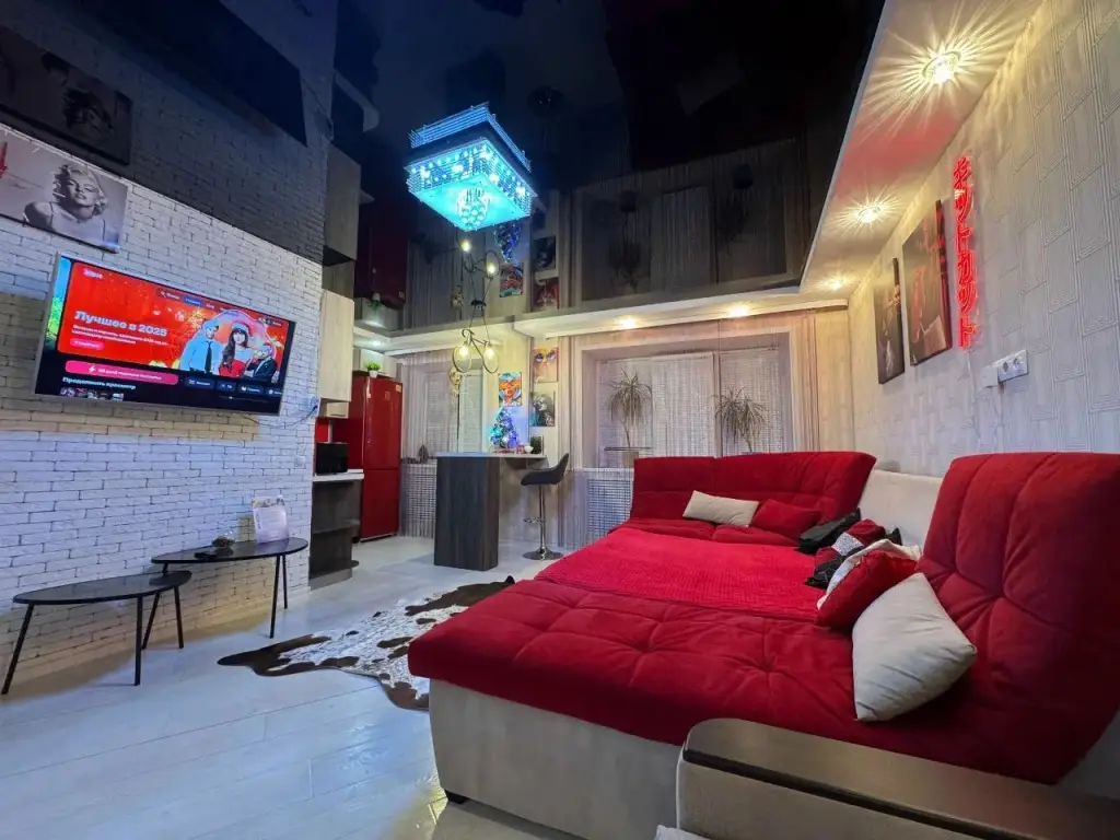 Липецк: Studiya S Dizaynerskim Remontom Po Prospektu Pobedy Apartments