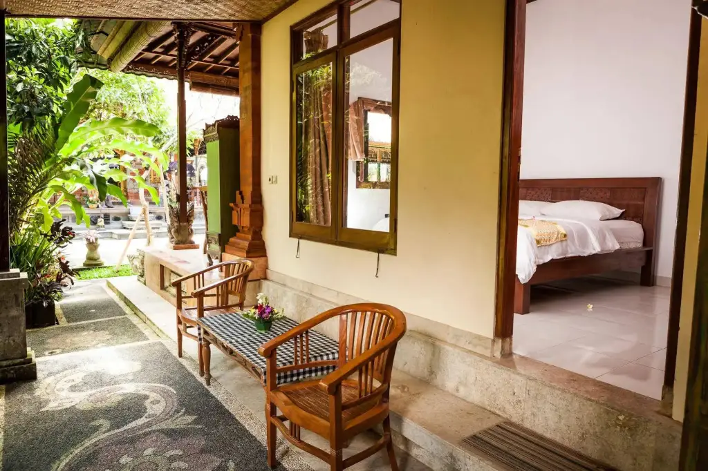 Табанан: Rumah Desa