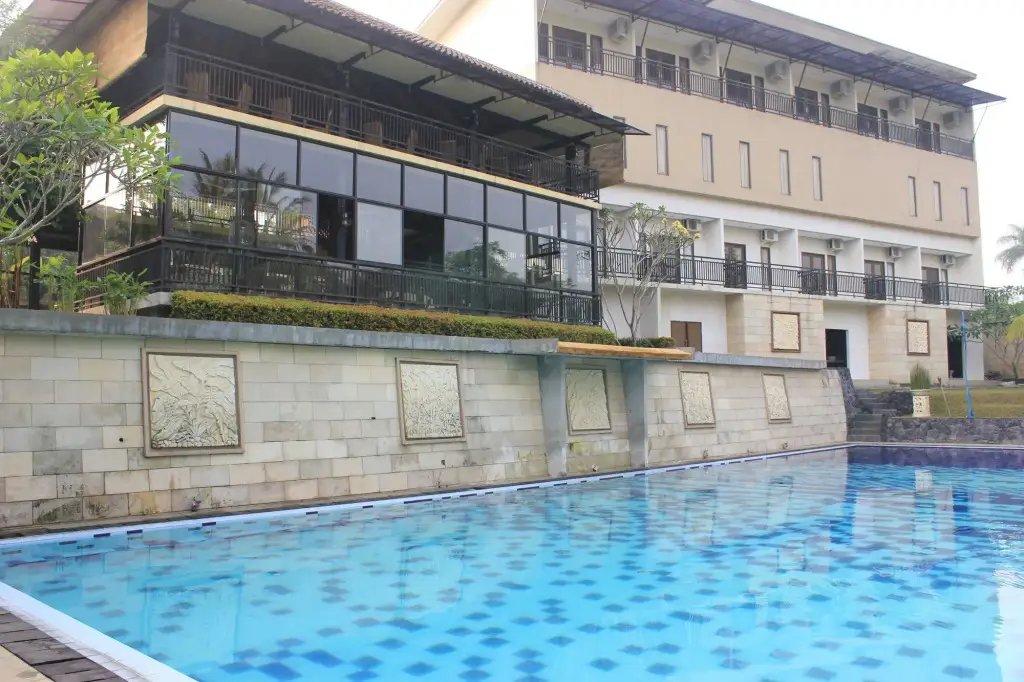 Сукарайя: Bumi Cikeas Convention Resort
