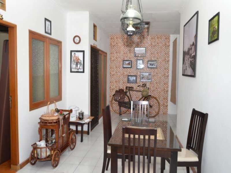 Сурабая: Ontel Guest House